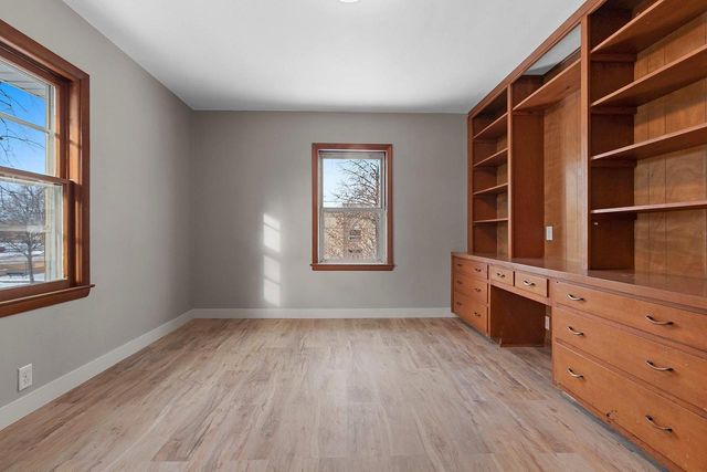 521 S CLAY STREET, Green Bay, WI 54301