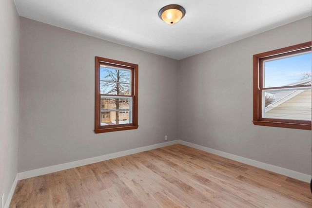 521 S CLAY STREET, Green Bay, WI 54301