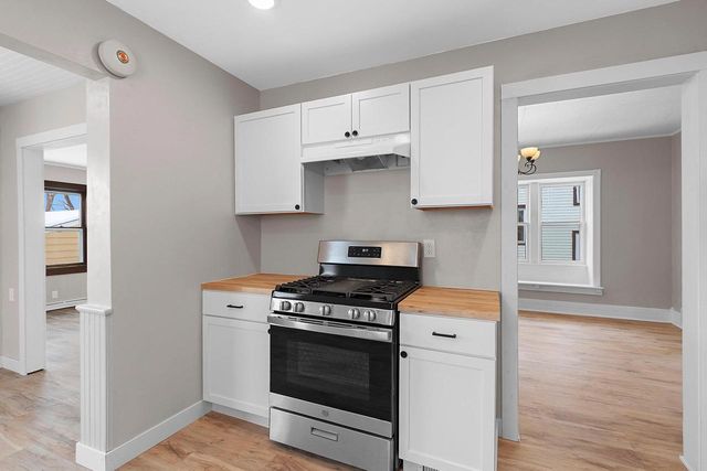 521 S CLAY STREET, Green Bay, WI 54301