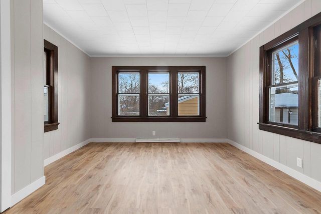 521 S CLAY STREET, Green Bay, WI 54301