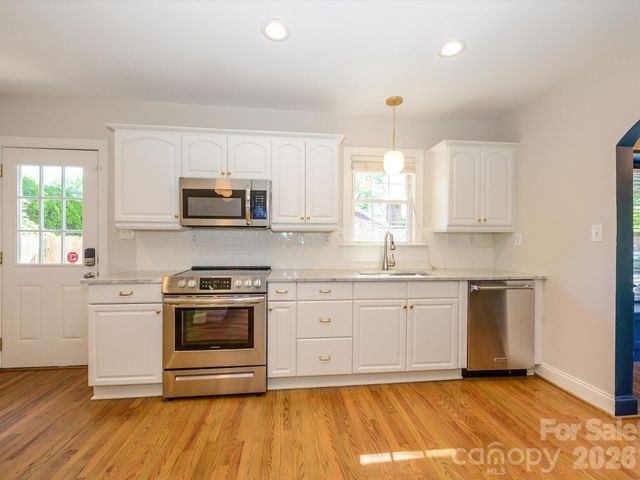 1929 Mecklenburg Avenue, Charlotte, NC 28205