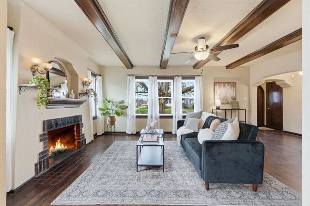 4233 Arlington Avenue, Fort Wayne, IN 46807