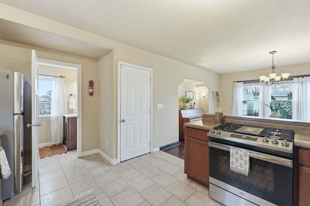 4233 Arlington Avenue, Fort Wayne, IN 46807