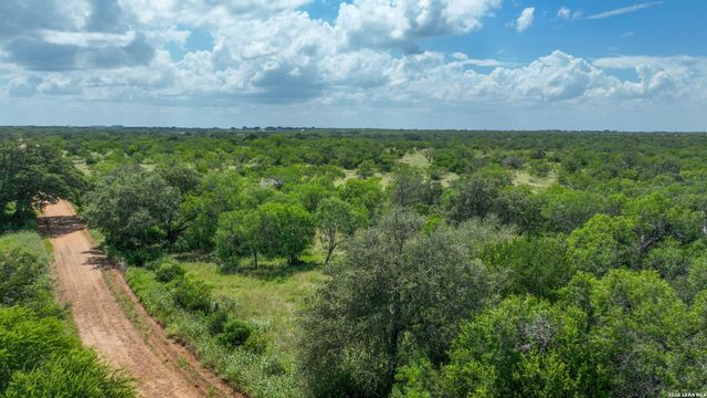 0000 CR 307, Jourdanton, TX 78026