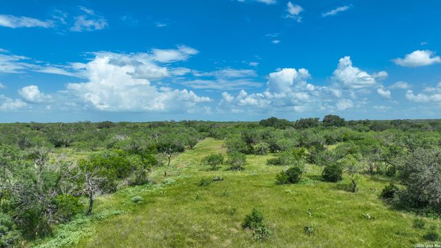 0000 CR 307, Jourdanton, TX 78026