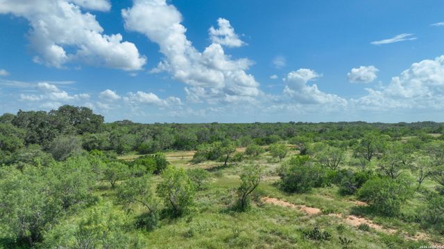 0000 CR 307, Jourdanton, TX 78026