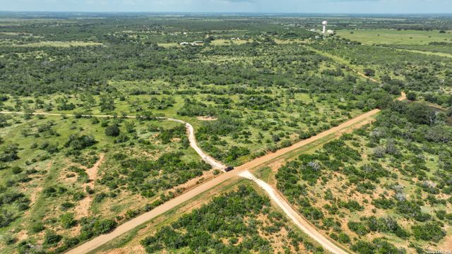 0000 CR 307, Jourdanton, TX 78026