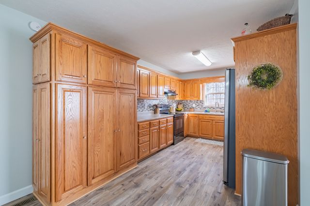 74 Snow Tree Bnd, Manchester, TN 37355