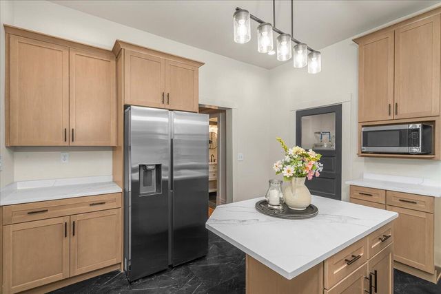 221 W Hickman Street, Winchester, KY 40391