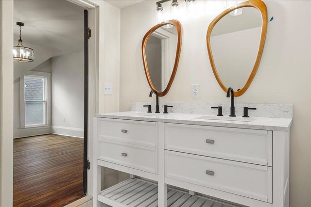 221 W Hickman Street, Winchester, KY 40391