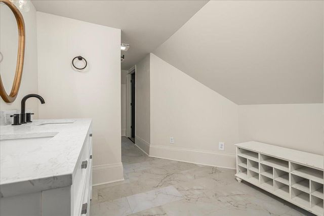 221 W Hickman Street, Winchester, KY 40391