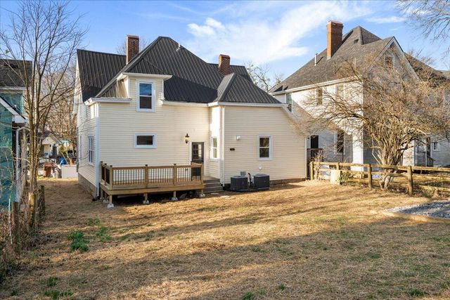 221 W Hickman Street, Winchester, KY 40391