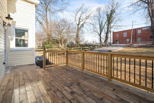 221 W Hickman Street, Winchester, KY 40391