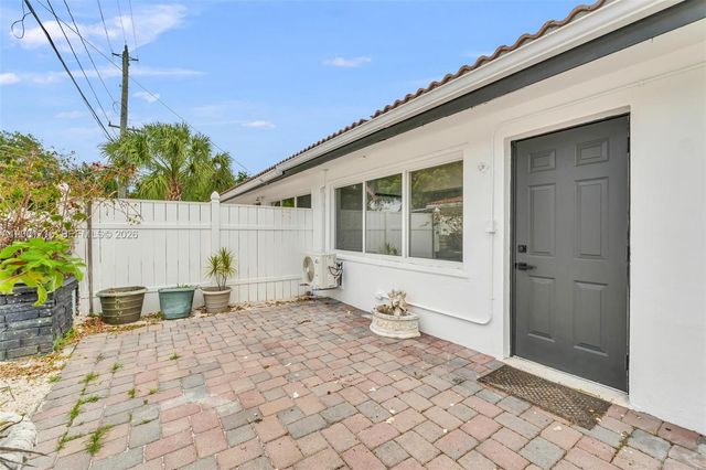 1611 NE 50th Ct 4, Fort Lauderdale, FL 33334