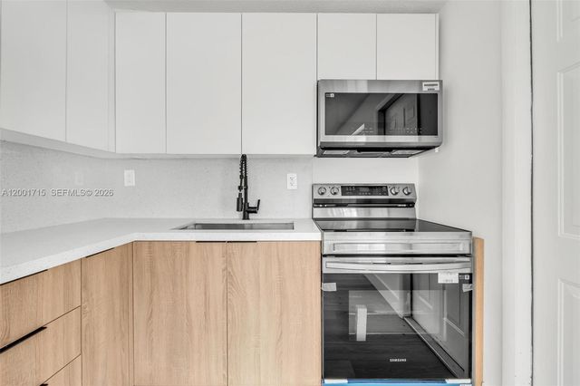 1611 NE 50th Ct 4, Fort Lauderdale, FL 33334