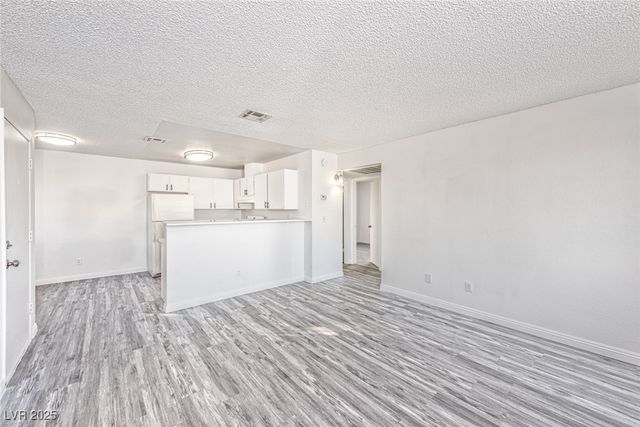 2684 Bryandouglas Drive B, Las Vegas, NV 89121