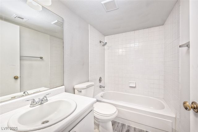 2684 Bryandouglas Drive B, Las Vegas, NV 89121