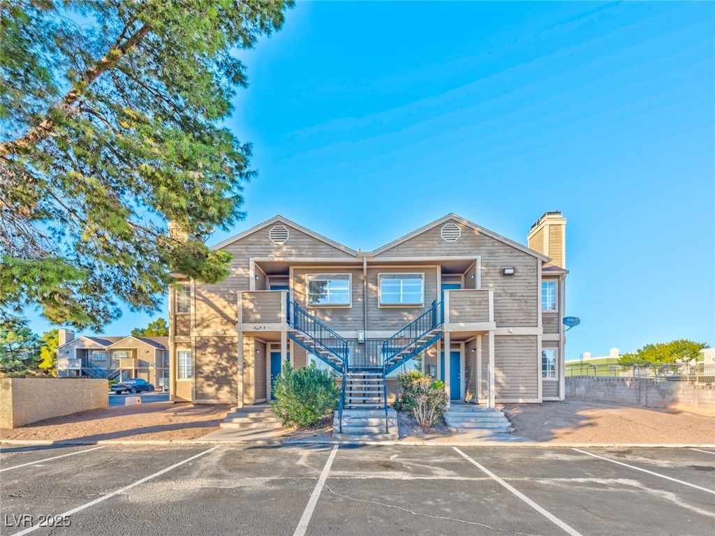 2684 Bryandouglas Drive B, Las Vegas, NV 89121