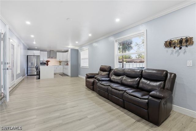 6005 Star Grass LN, Naples, FL 34116