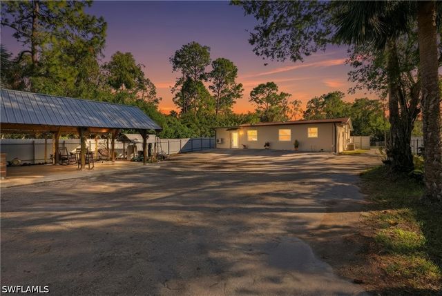 6005 Star Grass LN, Naples, FL 34116