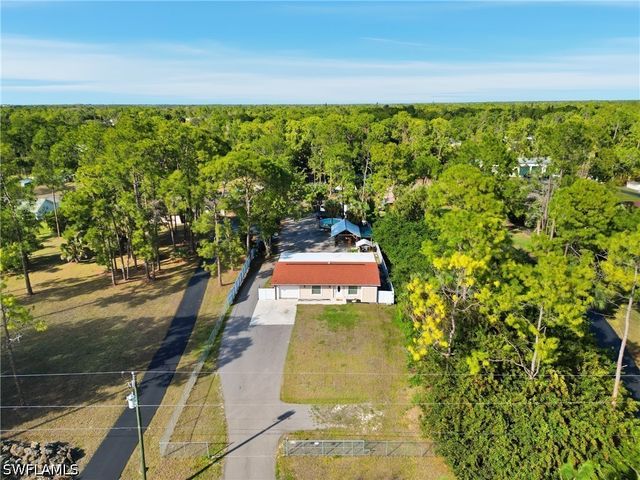 6005 Star Grass LN, Naples, FL 34116