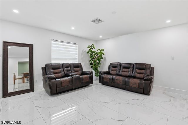 6005 Star Grass LN, Naples, FL 34116