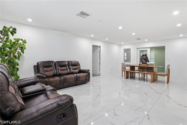 6005 Star Grass LN, Naples, FL 34116