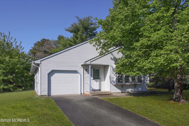 23 Easton Drive 61, Whiting, NJ 08759