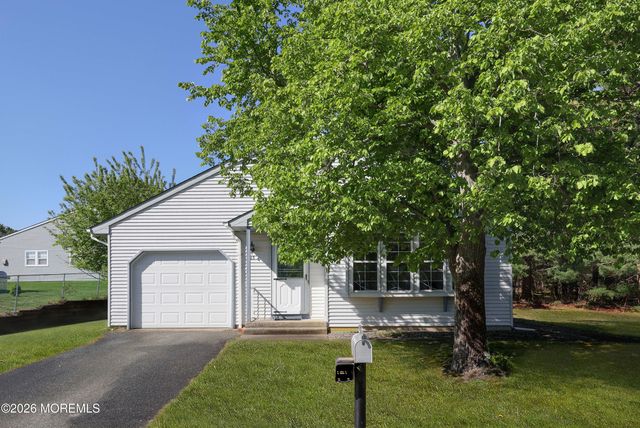 23 Easton Drive 61, Whiting, NJ 08759