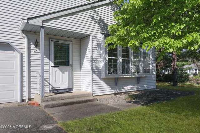 23 Easton Drive 61, Whiting, NJ 08759