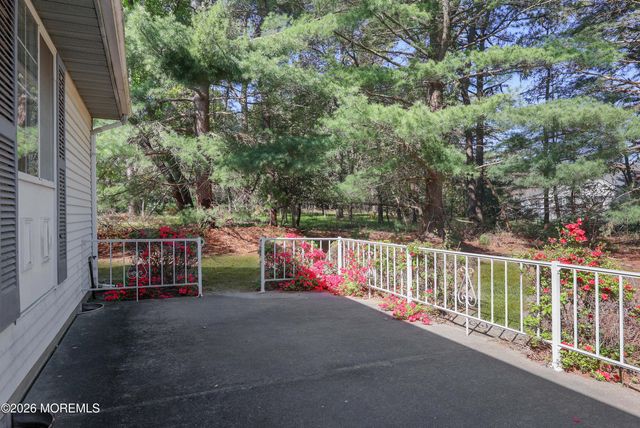 23 Easton Drive 61, Whiting, NJ 08759