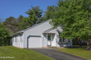 23 Easton Drive 61, Whiting, NJ 08759