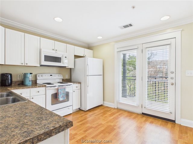 1725 Harvey Mitchell Parkway S 1629, College Station, TX 77840