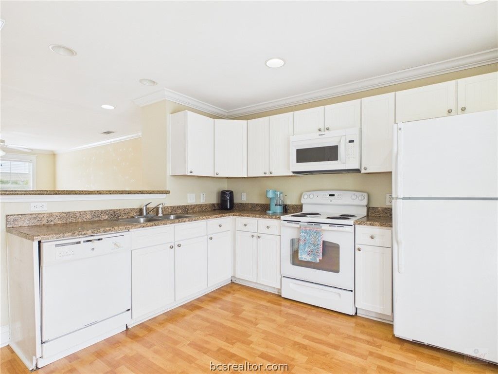 1725 Harvey Mitchell Parkway S 1629, College Station, TX 77840 — photo 5