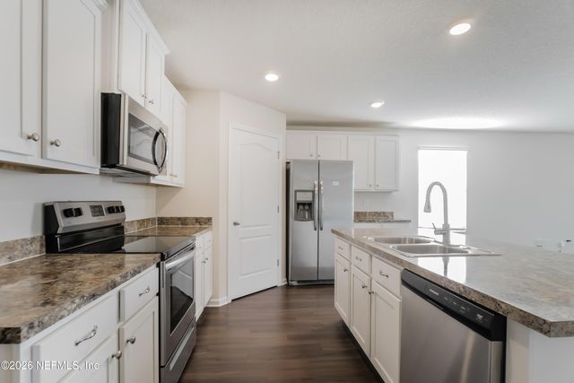 2237 PEBBLE POINT Drive, Green Cove Springs, FL 32043