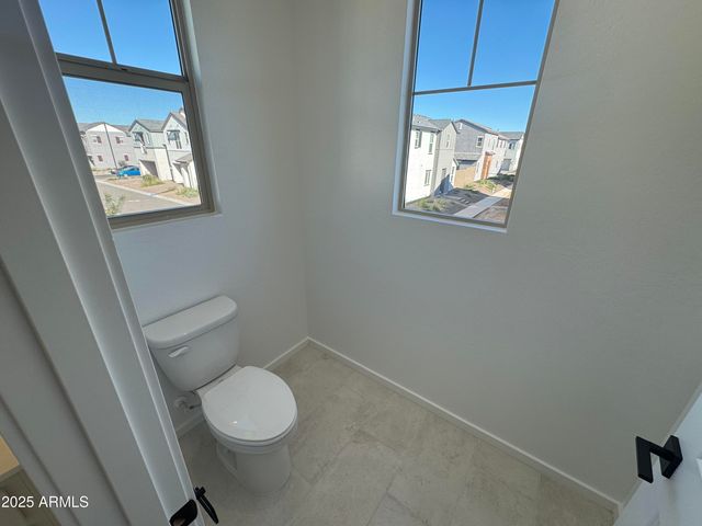 2454 W MAXIMO Way, Phoenix, AZ 85085