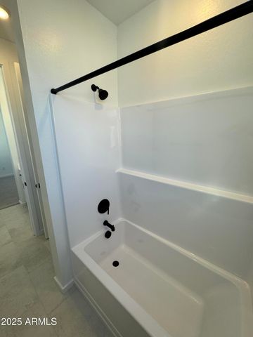 2454 W MAXIMO Way, Phoenix, AZ 85085