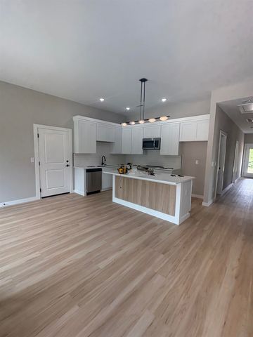 330 Minkum Rd, Gaffney, SC 29340