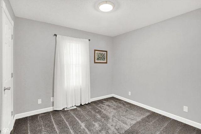 6104 Brandermill Ridge, Columbus, IN 47203