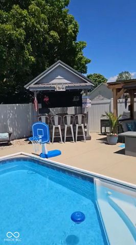 6104 Brandermill Ridge, Columbus, IN 47203