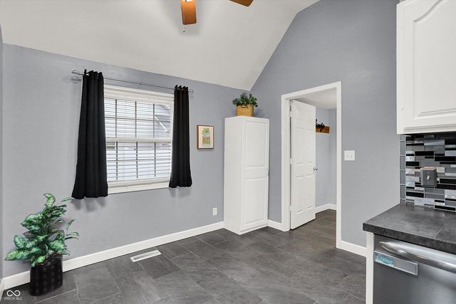 6104 Brandermill Ridge, Columbus, IN 47203