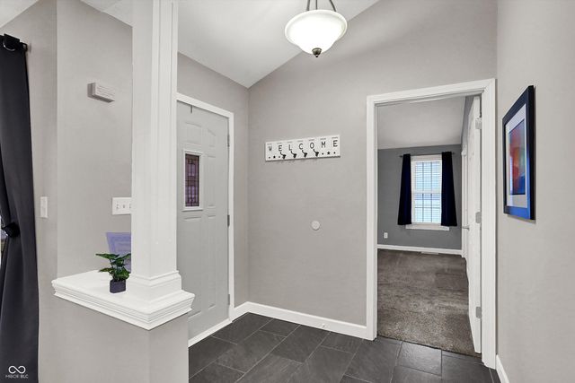 6104 Brandermill Ridge, Columbus, IN 47203