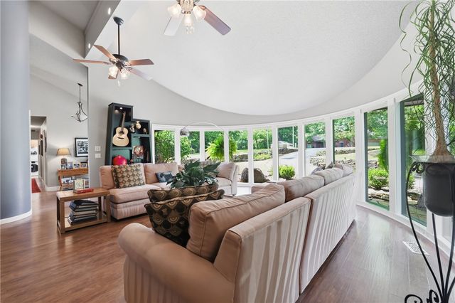 105 E Woodside Lane, Rogers, AR 72756