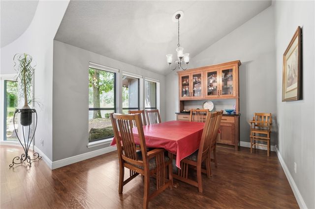 105 E Woodside Lane, Rogers, AR 72756