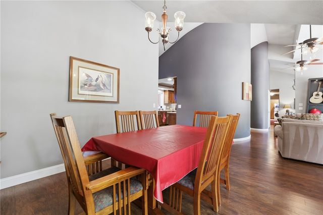 105 E Woodside Lane, Rogers, AR 72756