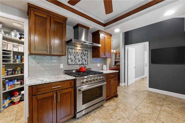 105 E Woodside Lane, Rogers, AR 72756
