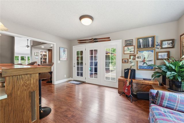 105 E Woodside Lane, Rogers, AR 72756