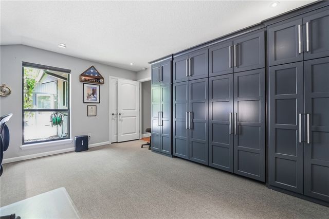 105 E Woodside Lane, Rogers, AR 72756