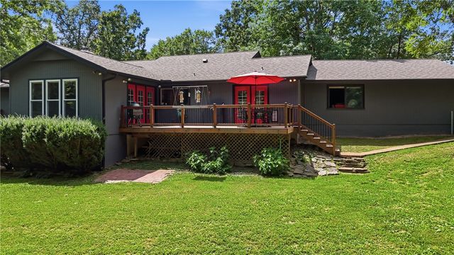 105 E Woodside Lane, Rogers, AR 72756