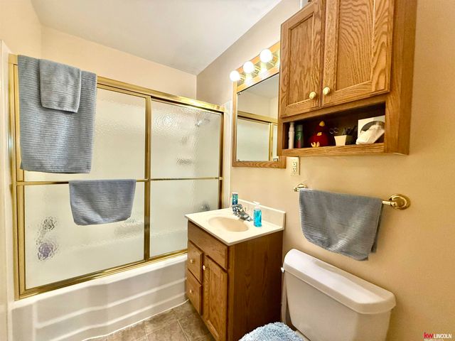 3727 N Street, Lincoln, NE 68510